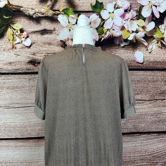 SOLD 🛍️ Adrianna Papell Women’s Brown White Polka Dits Ruffled Elegant Blouse - Picture 6 of 9